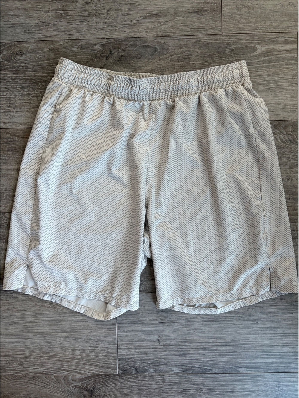 Z by Zella Patterned Shorts — Cream/Grey Dot Print, Size S